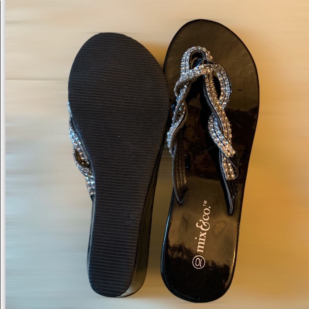 Black Bejeweled Plateform Sandals Size 10
